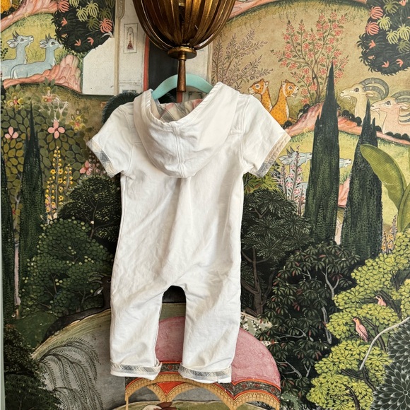 18 month Burberry jumper onesie - Picture 9 of 10